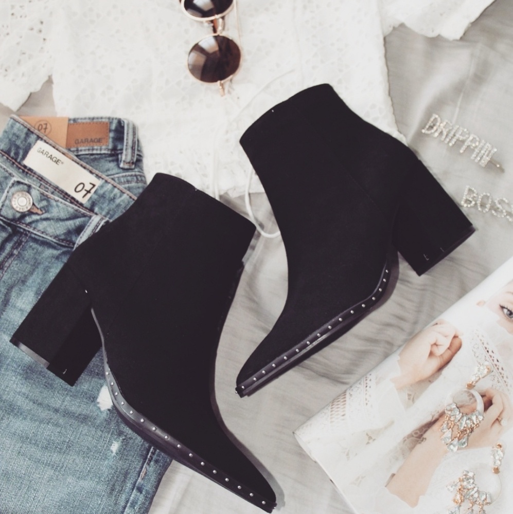 🆕️//The Margot// Black Vegan suede bootie - Picture 3 of 8